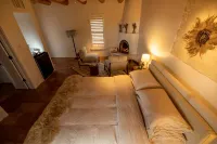 Peaceful Suite in Desert Inn- Acoma Queen Room - 4-Star