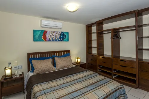 Blue Marlin Apartments - Kitchen