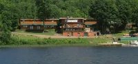 AJ's Lodge and Oven - 3-Star