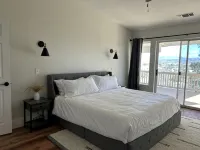 Heated Pool ~ Hot Tub ~ Scenic Views ~ Lux Stay - Boutique