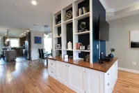 Gorgeous designer home in Capital Hill - Jacuzzi