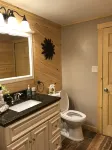 Adirondack Style Lodge - Minutes from Keuka Lake, Wineries. Very Private. - balcony
