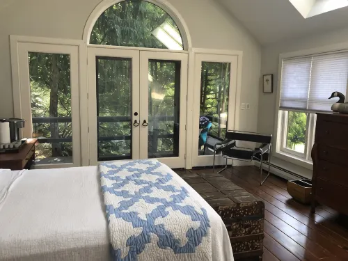 Private Annex/Former Artist Studio - 4-Star