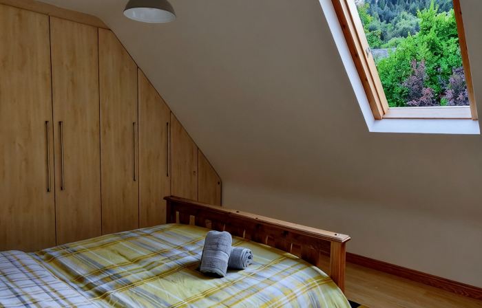 Apiary Apartment (Private Balcony & 2mins to Sea)
