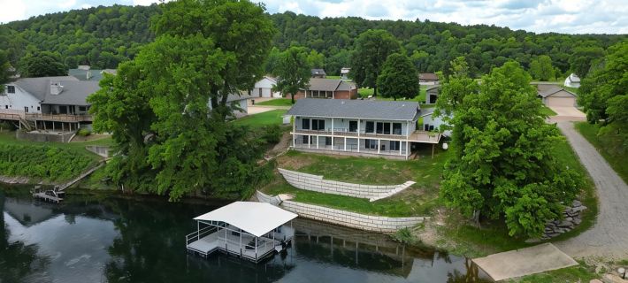 White River Retreat Hotels in Marion County
