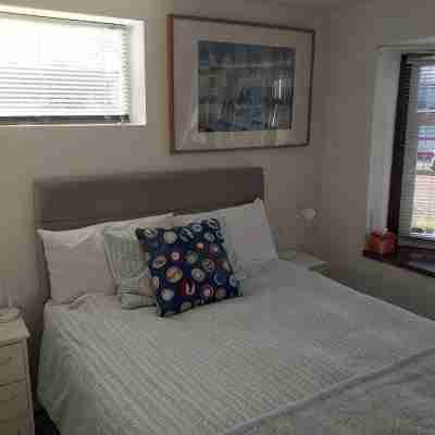 Shapelesslodge.com Rooms