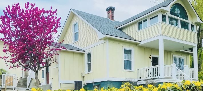 Charming craftsman 3-bedroom, home with AC and hot tub in downtown Prosser WA! Ξενοδοχεία στην πόλη Benton County