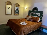 Brickhaven Loft on Historic Main Street - walk to Spring River, State Park, more - Wifi
