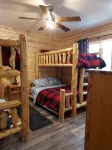 Finlayson Log Cabin on 10 Acres - Familien