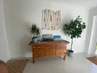 Centrally located 5 bedroom house with parking - Bungalows