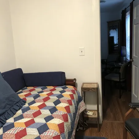 Quiet 5min from lake; near boat launches, bike trails, 45 min to Green Bay