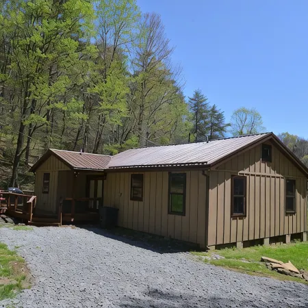 Charming cottage with pond in Heart of New River Gorge