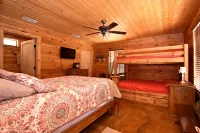 Rustic lodge retreat minutes from the Frio! - 3-Star