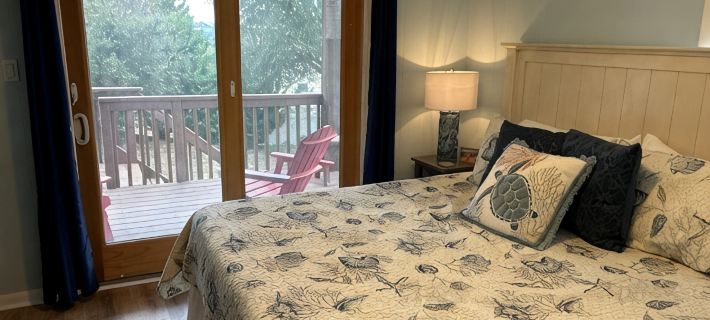 Updated, cozy cottage in Duck – 4 bedrooms, in town & oceanside w/ views! โรงแรมในดั๊ก