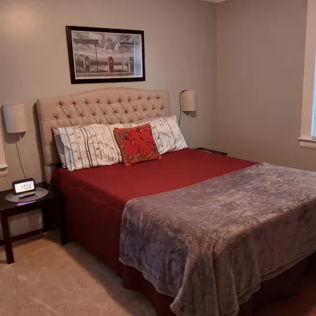 PROMO 10% WEEKLY/20% MONTHLYPet Friendly on Forrest, Small fenced area for pets