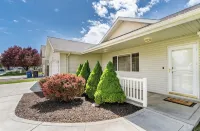 Charming 3-bedroom house in Twin Falls with King beds, BBQ grill - 3-نجوم
