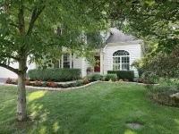 Spacious & Modern Home with everything you need! - WiFi