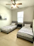 Relaxing 3BED 2BATH POOL Home w. Pond View & HOT TUB - 4-Sterne
