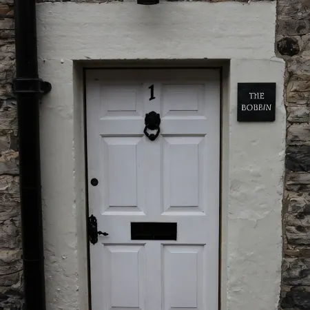 Style and Comfort - Welcome to The Bobbin