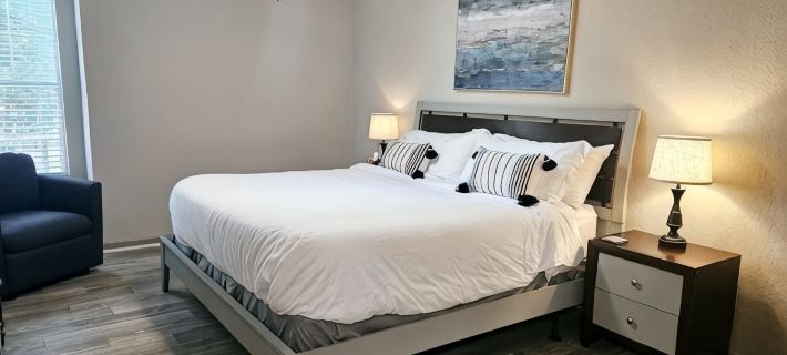Lovely 2BR/2 BTH apt.  Few steps to theBraves Stadium Hotels in Smyrna