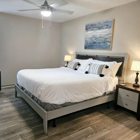 Lovely 2BR/2 BTH apt. Few steps to theBraves Stadium