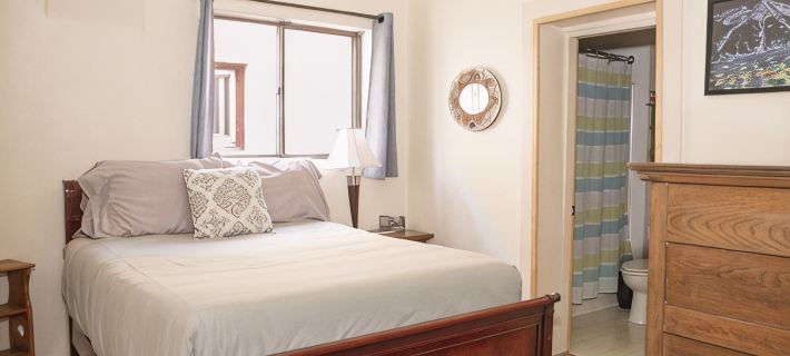 Historic mountain view home just two blocks from downtown Salida and the river.. Hotels in Salida