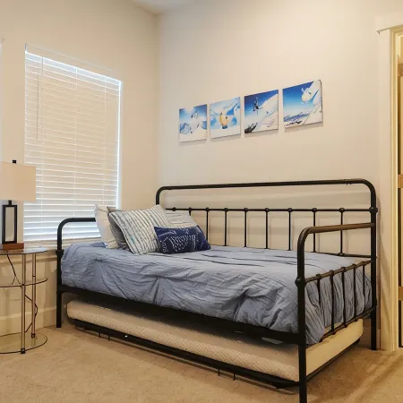 New house in Redmond, 15 minutes to Airport and Smith Rock