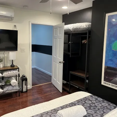 OTR!-5 Bedrooms-4 Baths-3 Parking Spots-2 Kitchens-Best House for Reunion/Groups