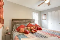 Great neighborhood!  3 bed 2 full bath close to shopping, restaurants, U of I - Bintang 3