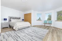Beautiful home in North Tacoma historical district - Kitchens