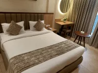 Rudra Shelter Business Hotel - balcony