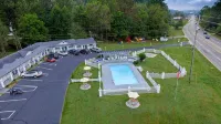Carolina Motel - Pools