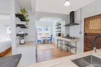 Modern Loft in Historic Birdtown - Unit 8 - Homestays