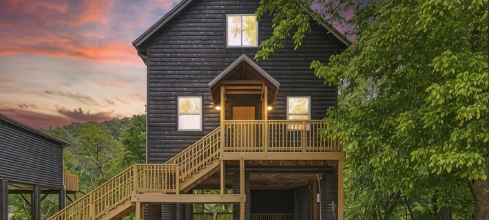Big Riverfront Cabin #5 on the James! Sleeps 12, #5 of 5 Cabins Hotels in Stone County
