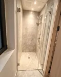 Modern Two-Storey Loft Near UBC - 駐車場