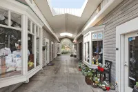 @ Marbella Lane - KnollTop Property | HotTub - Homestays