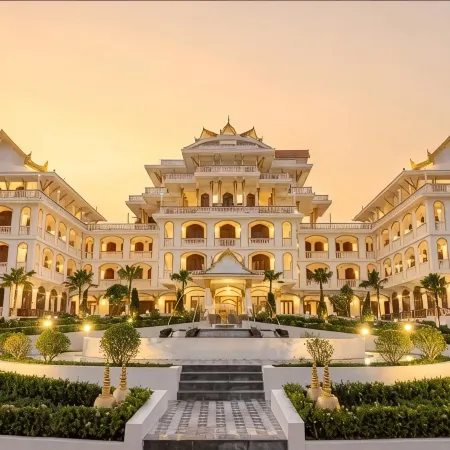 Champa Palace Hotel