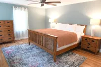 Family Oasis with Pool, Game Room, & Outdoor Kitchen - Walk to Beach & Trails! - Fitnessstudio