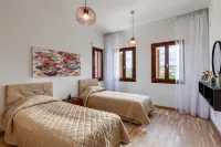 Aphrodite Hills Rentals Premium Serviced Apartment - palestra