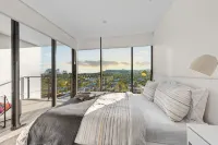 Captivating Convenience! 1Bed/1Bath/1Car/Views - Pools