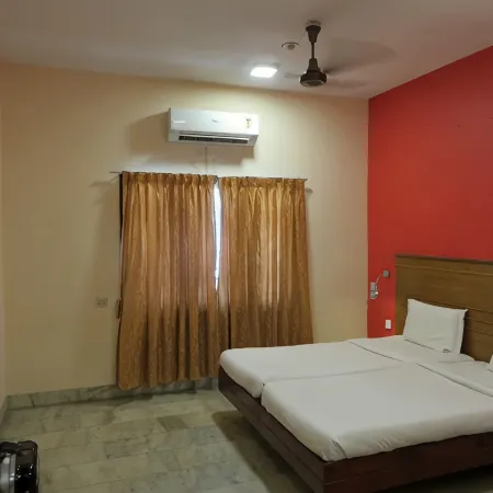 Hotel Saradharam