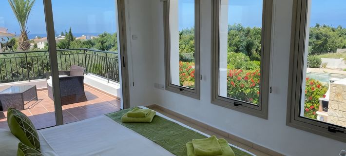 Beautiful Modern 3 Bed 2 Bath Villa With Large 10M Private Pool (heating €40 pd) Hotels in Coral Bay