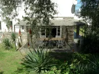 Villa for 8/10 people, 10 minutes' walk from the beach, air-conditioned. Quiet neighborhood. - วิลล่า