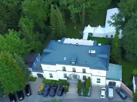 Hotel am Schloss فنادق في Vohringen