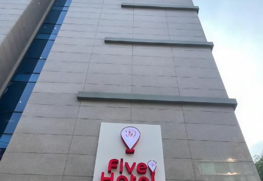 2. 파이브호텔 종로..