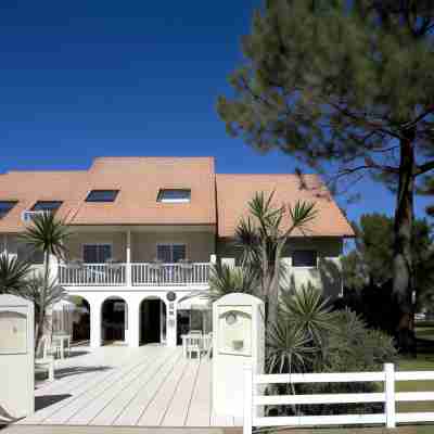 Logis Hôtel les Vagues Hotel Exterior