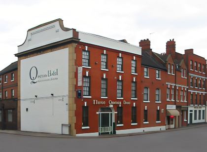 Three Queens Hotel