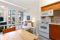 Alpenglow Lodge by Mva Hotels in Вістлер