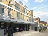 RedDoorz Plus Near Politeknik Negeri Malang - Kitchens