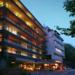 Yumori Tanakaya Hotel dekat Momijidani Suspension Bridge